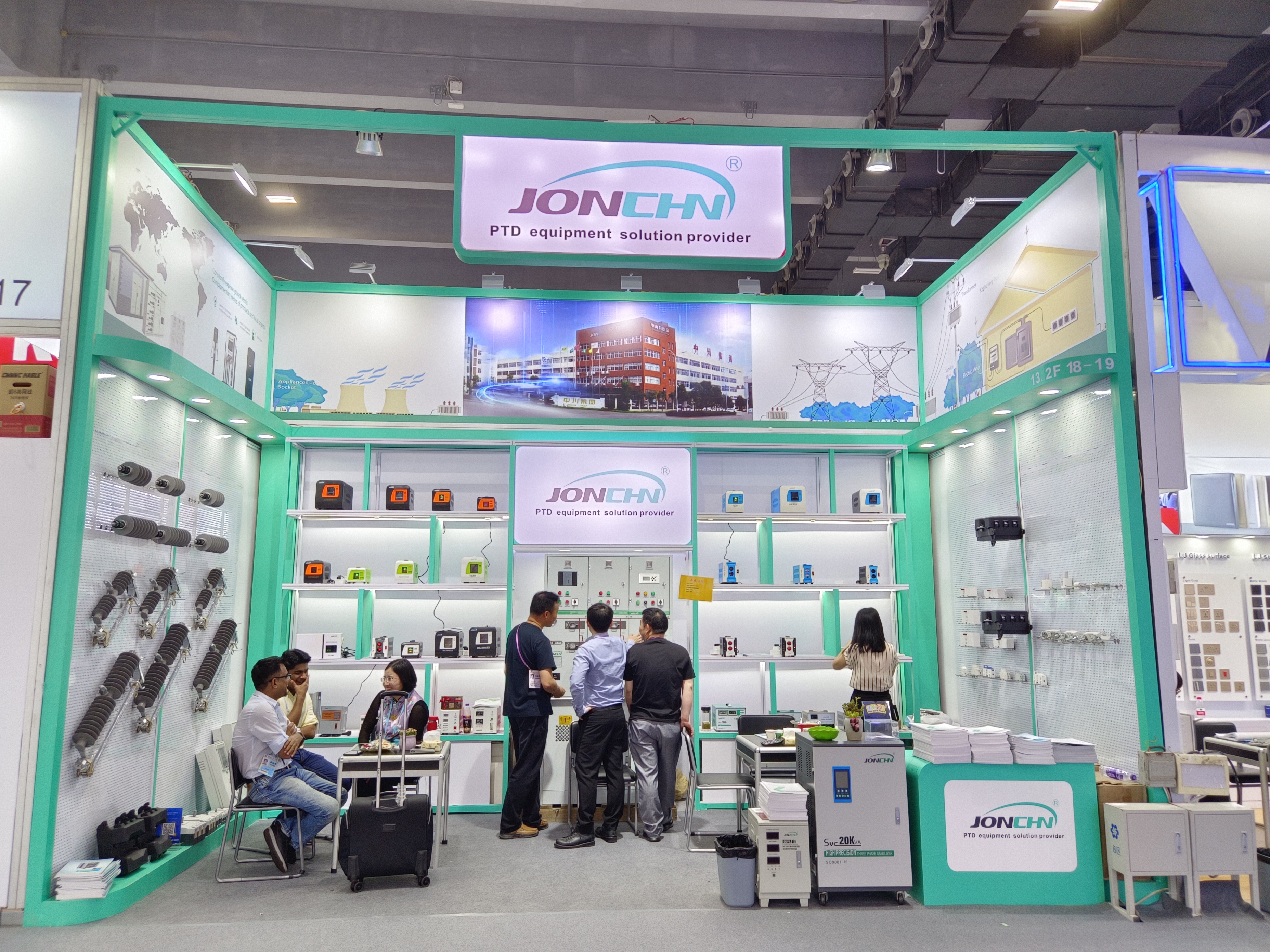 Canton Fair I  Focus on JONCHN Exhibition being Under Way